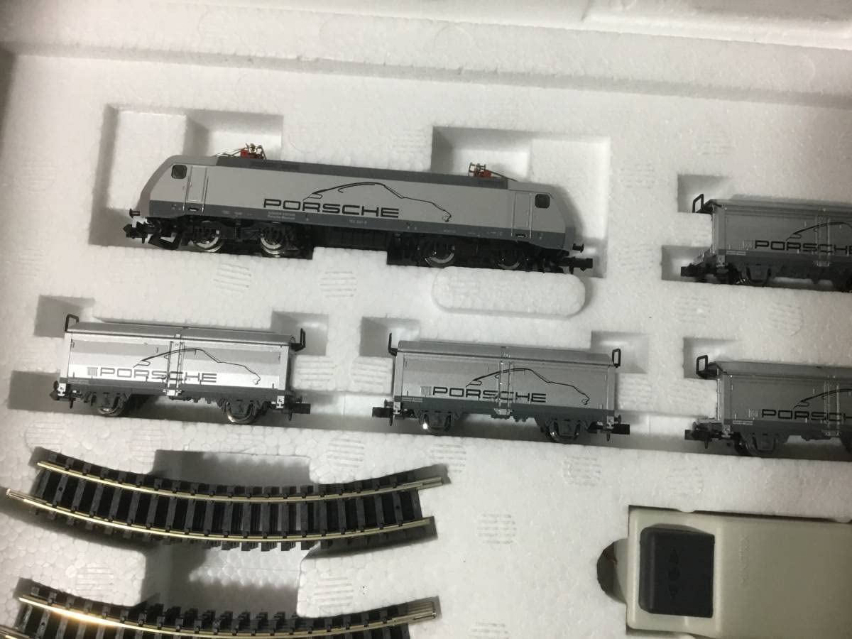 Amazon.co.jp: MINITRIX 91021. Wonder-Edition PORCHE MUSEUM : Toys